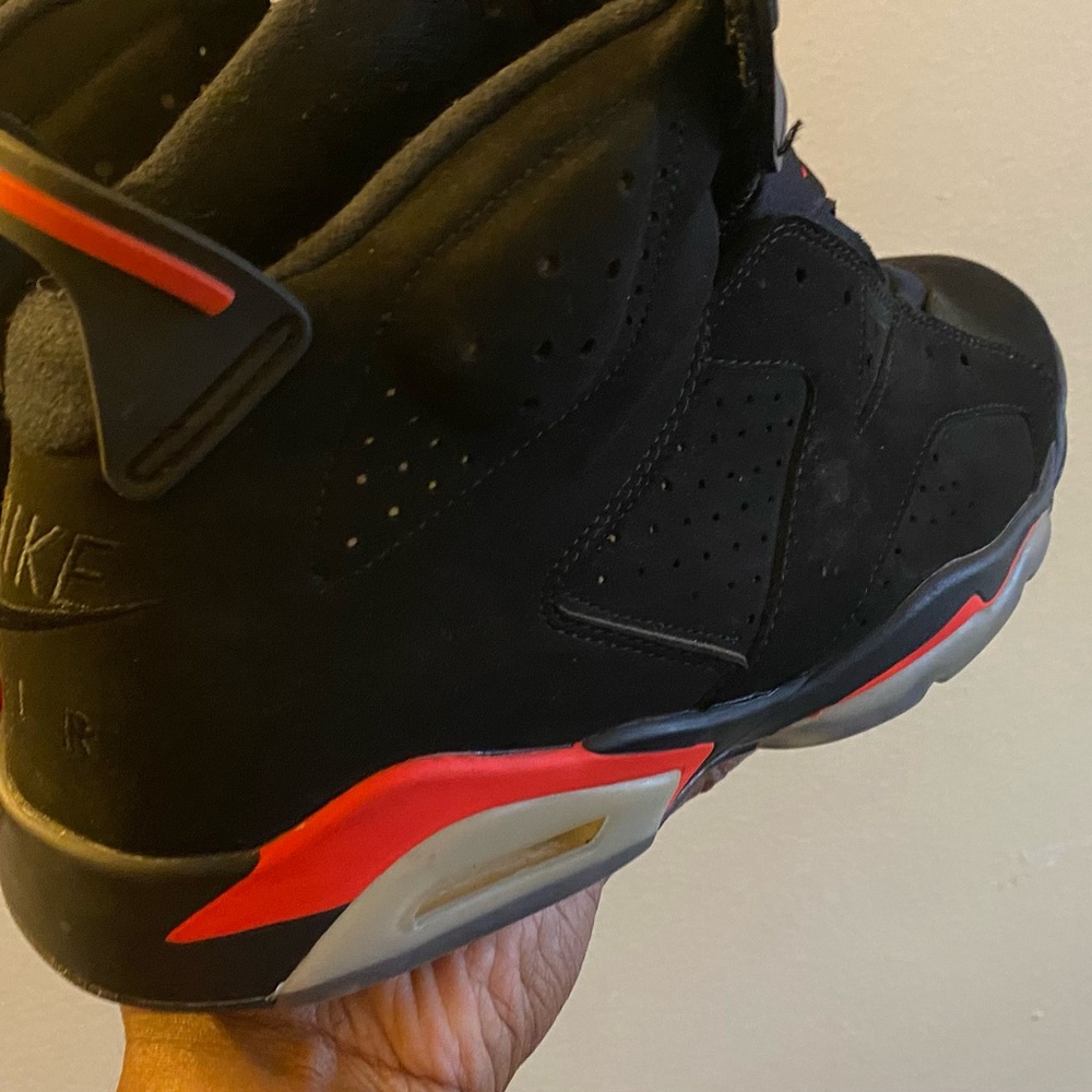 Nike Men's Black and Red Sneakers